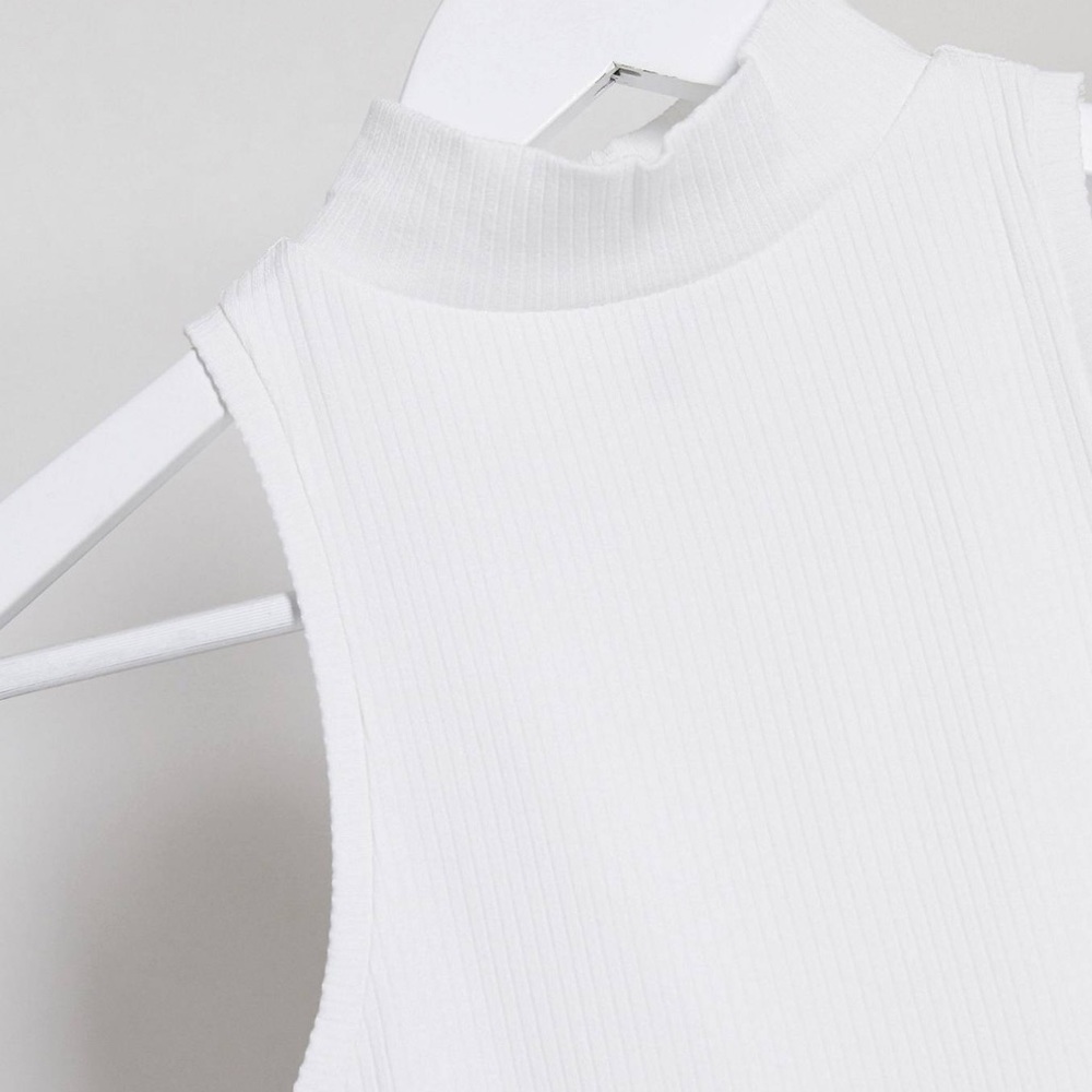 ASOS Petite Ribbed Crop Top - Picture 3 of 7
